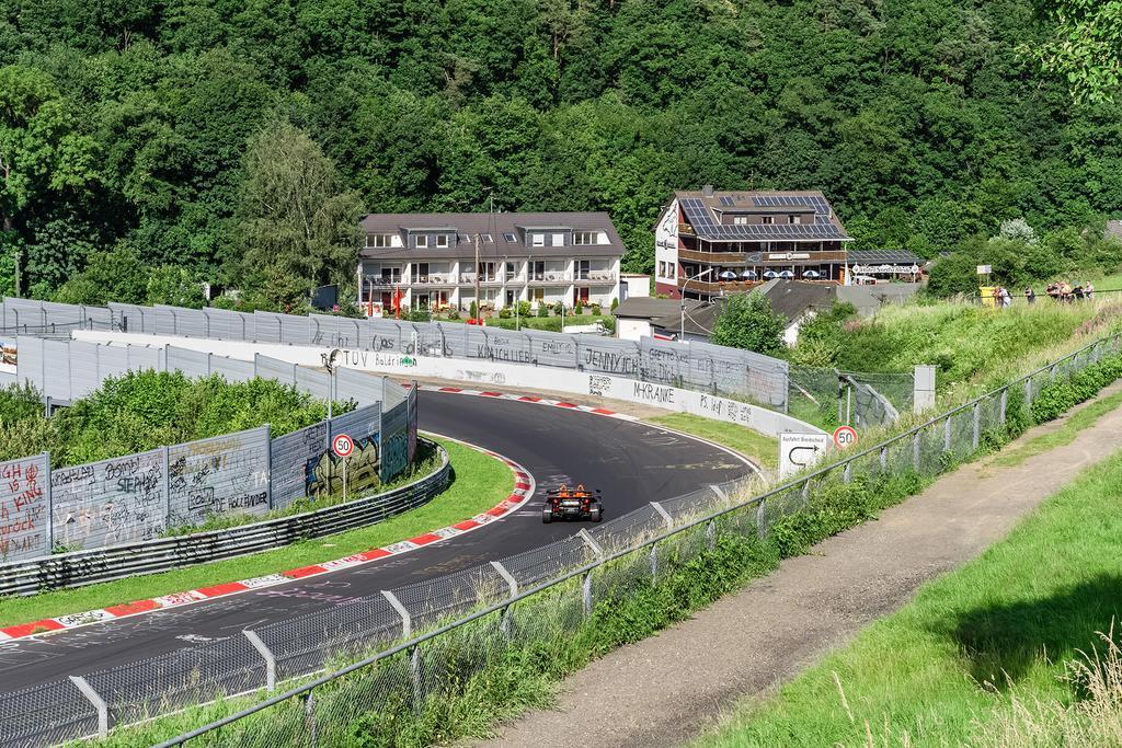 Aparthotel An Der Nordschleife 3*